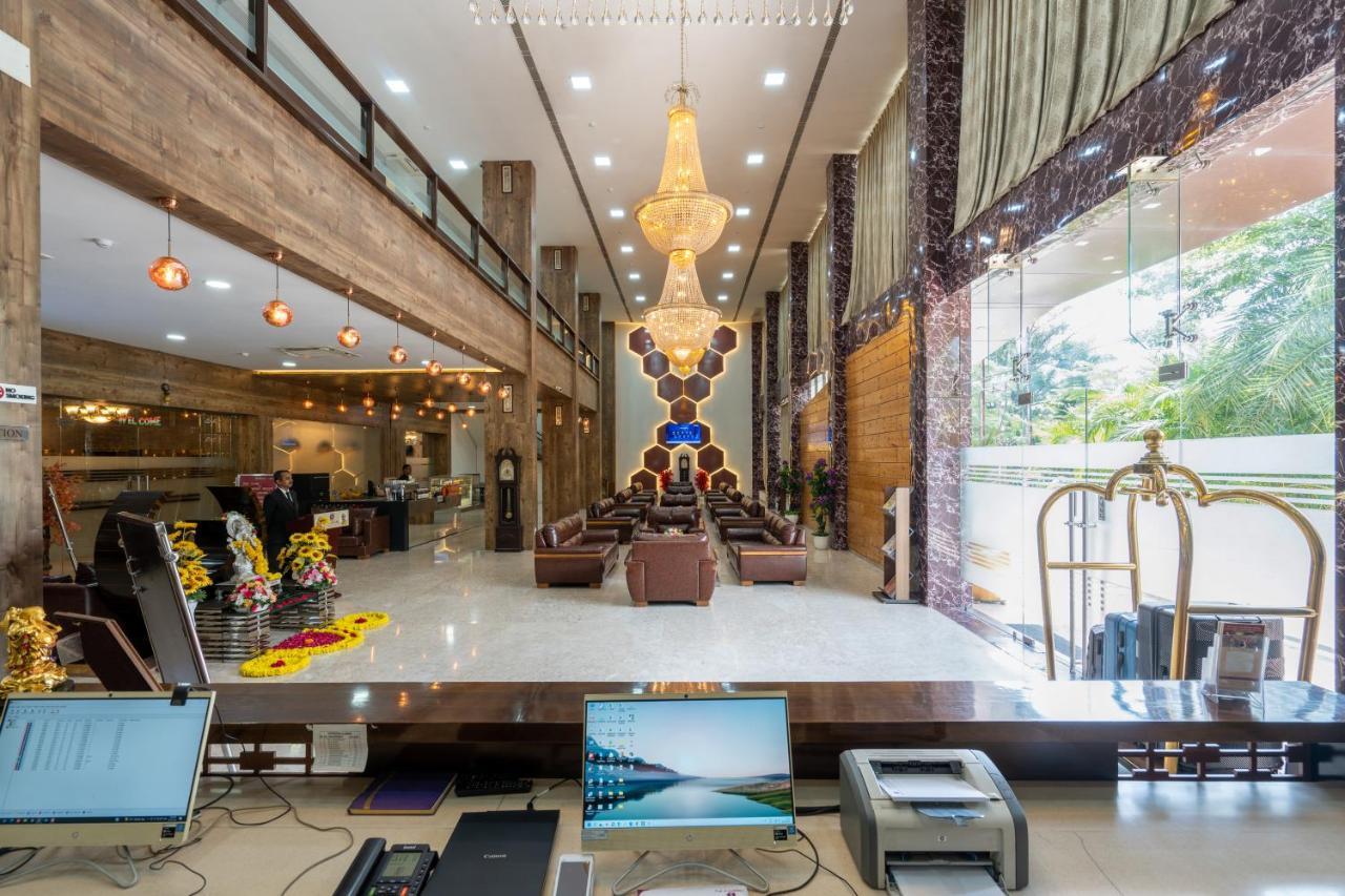 Jalashray Resort Nadiad Экстерьер фото