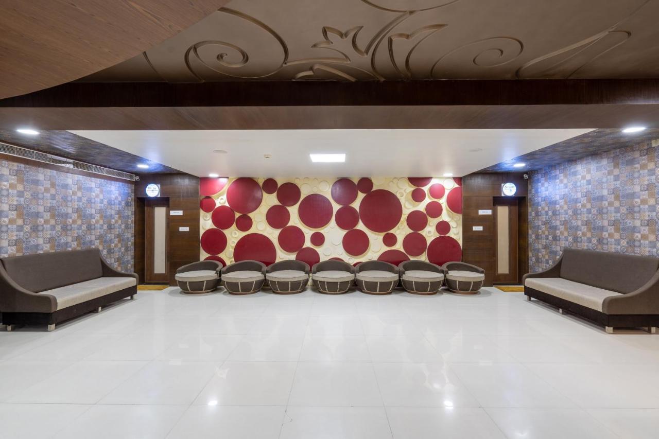 Jalashray Resort Nadiad Экстерьер фото