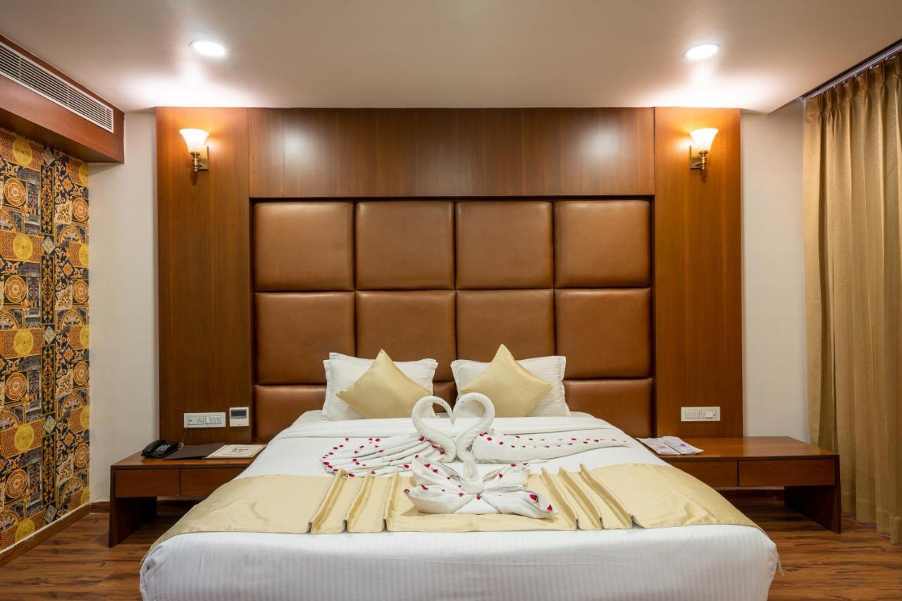 Jalashray Resort Nadiad Экстерьер фото