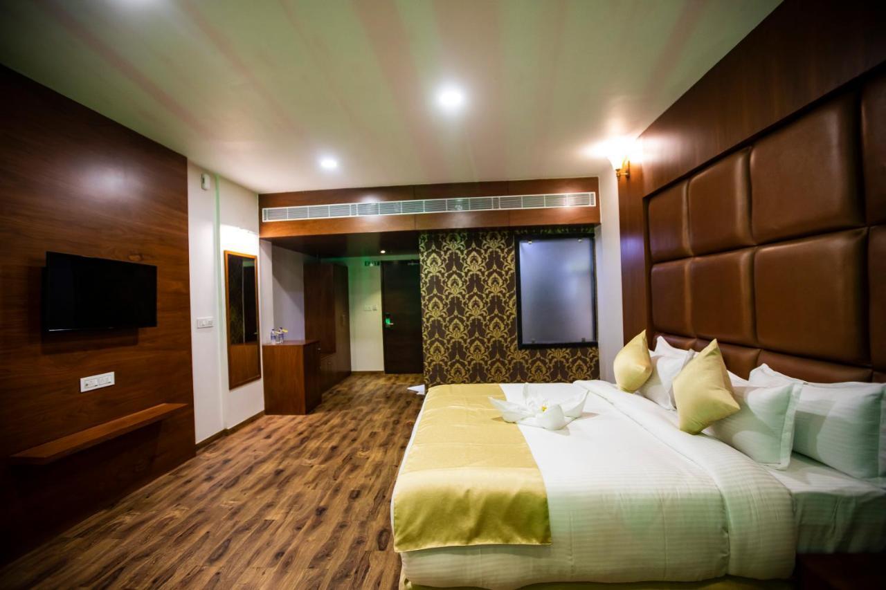 Jalashray Resort Nadiad Экстерьер фото